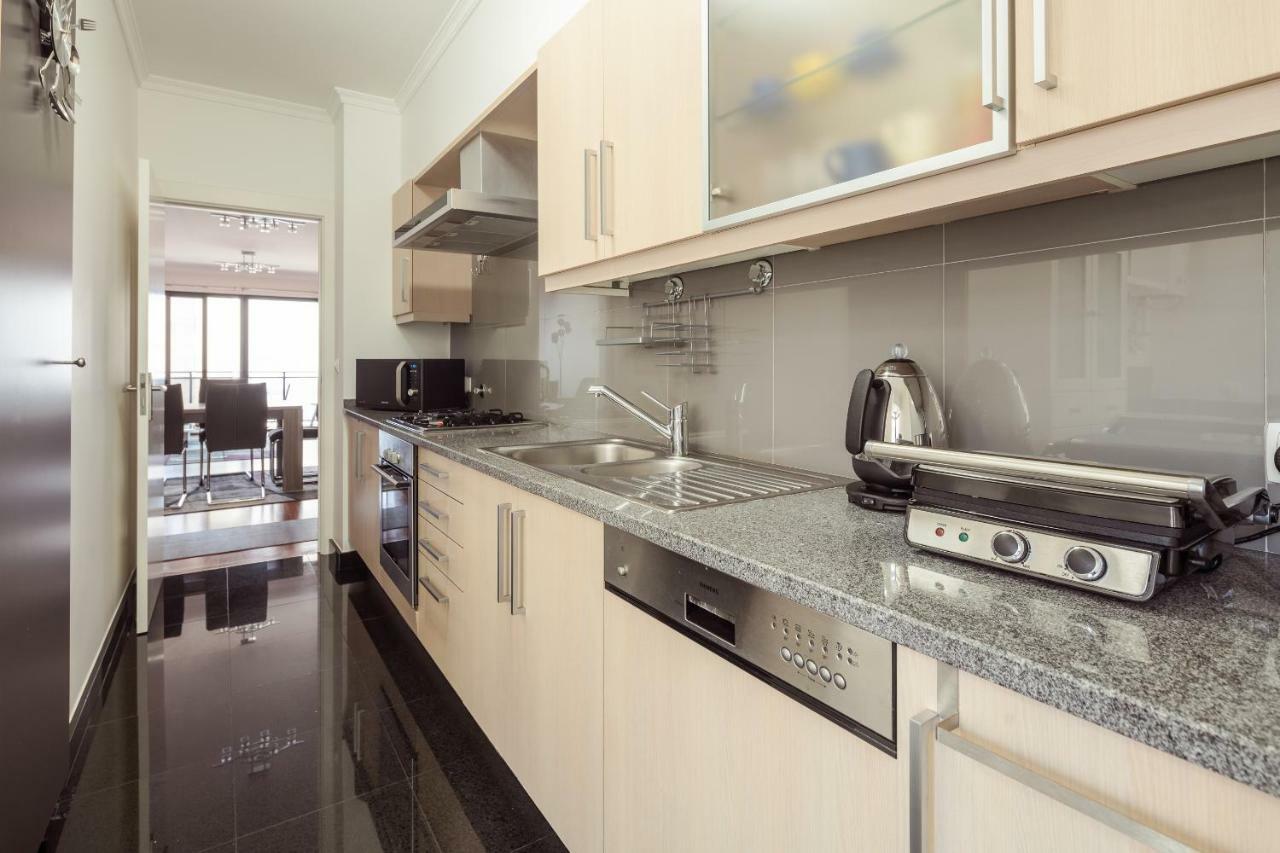 Elegant Apartment With Sea Views By Trip2Portugal Φουνκάλ Εξωτερικό φωτογραφία
